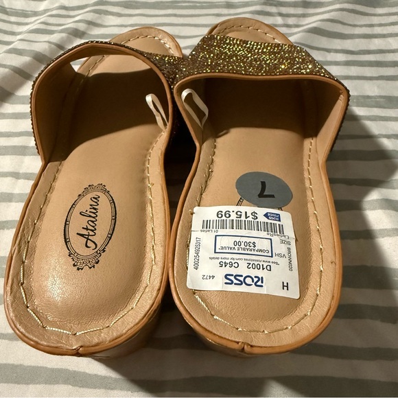 GOLDEN PLATFORMS FOR WOMEN - Picture 2 of 5